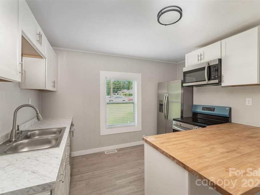 210 Marshall Street, Rock Hill, SC 29730.  MLS# CAR4270533, YatesRealty ID 21885. 