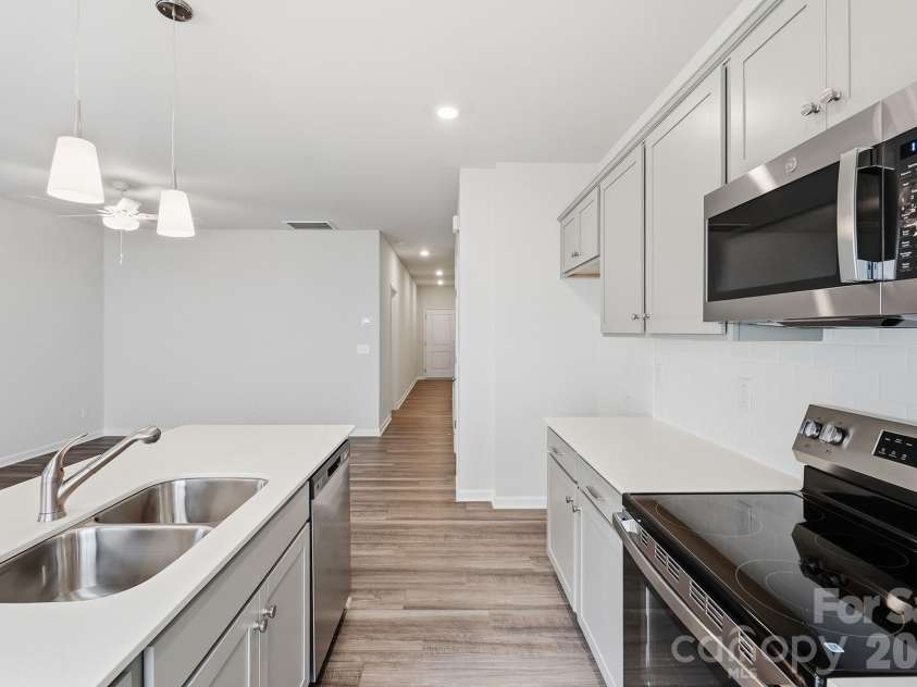 6336 Abelia Avenue, Charlotte, NC 28269.  MLS# CAR4410242, YatesRealty ID 21885. 