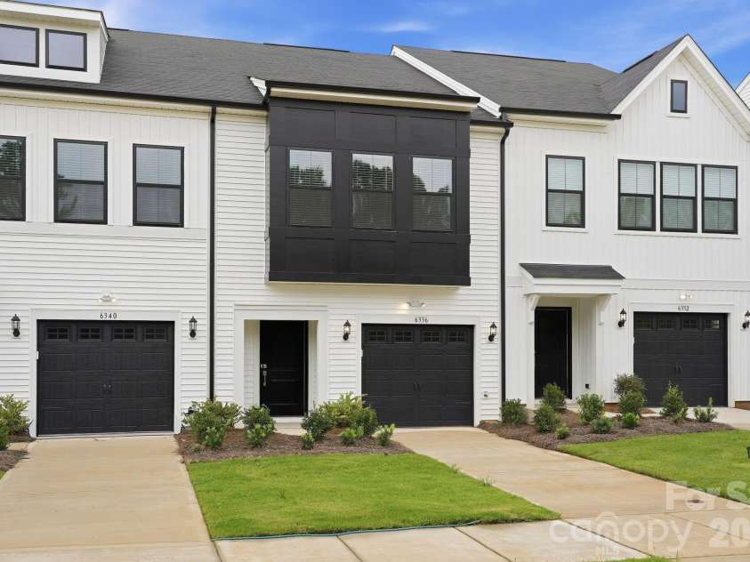 6336 Abelia Avenue, Charlotte, NC 28269.  MLS# CAR4410242, YatesRealty ID 21885. 