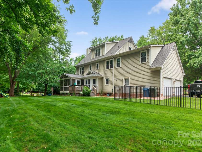 8300 Quarters Lane, Mint Hill, NC 28227.  MLS# CAR4271325, YatesRealty ID 21887. 