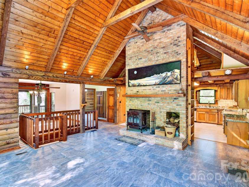221 Hammer Hollow Drive, Marion, NC 28752.  MLS# CAR4374999, YatesRealty ID 21888. 
