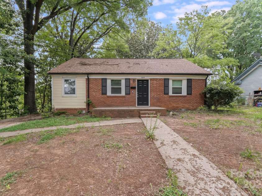 2214 Grimes Street, Charlotte, NC 28206.  MLS# CAR4259151, YatesRealty ID 21888. 