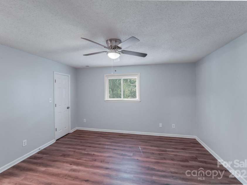 2214 Grimes Street, Charlotte, NC 28206.  MLS# CAR4259151, YatesRealty ID 21888. 