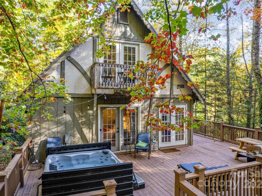 21 Christy Lane, Maggie Valley, NC 28751.  MLS# CAR4215819, YatesRealty ID 21889. 