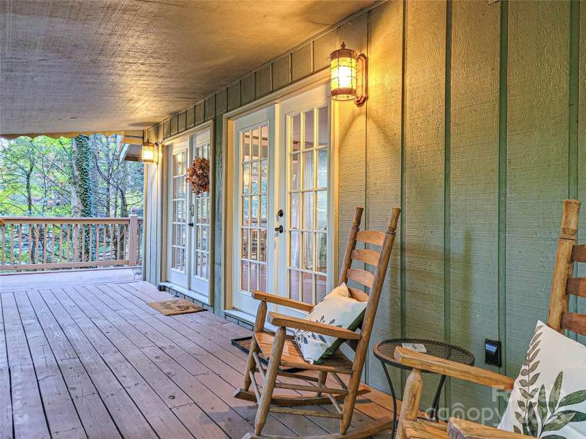 21 Christy Lane, Maggie Valley, NC 28751.  MLS# CAR4215819, YatesRealty ID 21889. 
