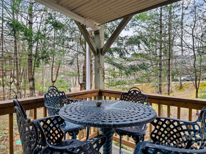 21 Christy Lane, Maggie Valley, NC 28751.  MLS# CAR4215819, YatesRealty ID 21889. 