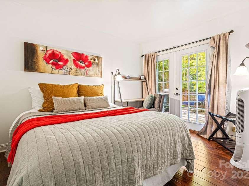 21 Christy Lane, Maggie Valley, NC 28751.  MLS# CAR4215819, YatesRealty ID 21889. 