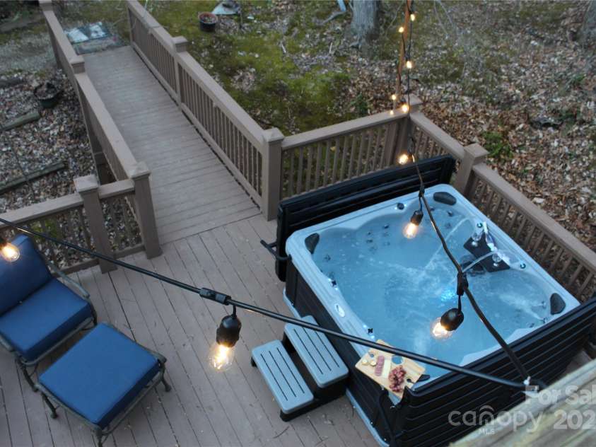 21 Christy Lane, Maggie Valley, NC 28751.  MLS# CAR4215819, YatesRealty ID 21889. 