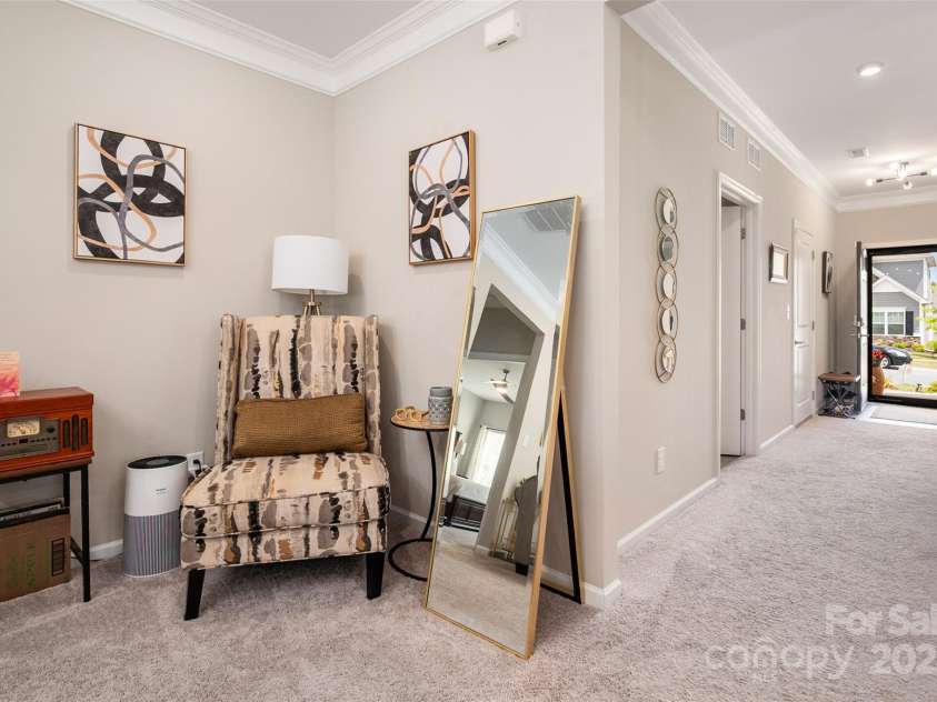 9034 Evercrisp Lane, Charlotte, NC 28215.  MLS# CAR4259413, YatesRealty ID 21890. 