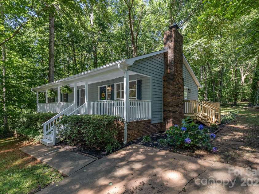 1118 Brookwood Drive, Stanley, NC 28164.  MLS# CAR4272549, YatesRealty ID 21893. 