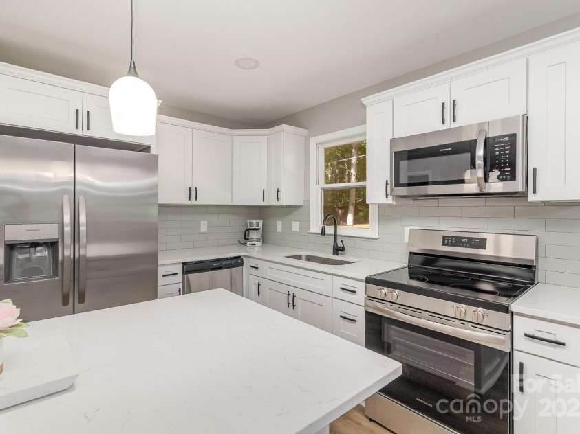 1118 Brookwood Drive, Stanley, NC 28164.  MLS# CAR4272549, YatesRealty ID 21893. 