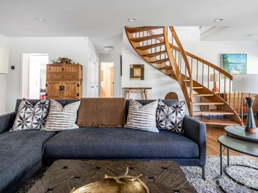 1002 Timber Lane, Asheville, NC 28804.  MLS# CAR4362891, YatesRealty ID 21894. 