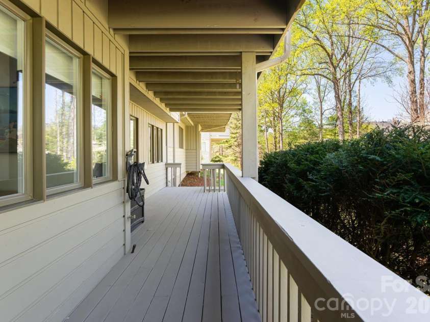 1002 Timber Lane, Asheville, NC 28804.  MLS# CAR4362891, YatesRealty ID 21894. 