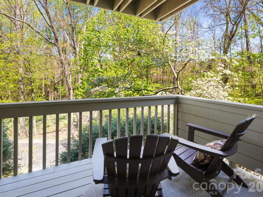 1002 Timber Lane, Asheville, NC 28804.  MLS# CAR4362891, YatesRealty ID 21894. Lower Level Deck