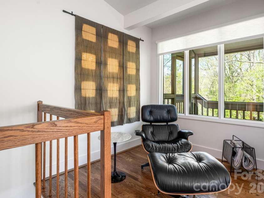 1002 Timber Lane, Asheville, NC 28804.  MLS# CAR4362891, YatesRealty ID 21894. Reading Nook