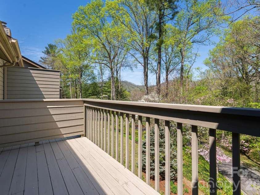 1002 Timber Lane, Asheville, NC 28804.  MLS# CAR4362891, YatesRealty ID 21894. Upper Open Deck