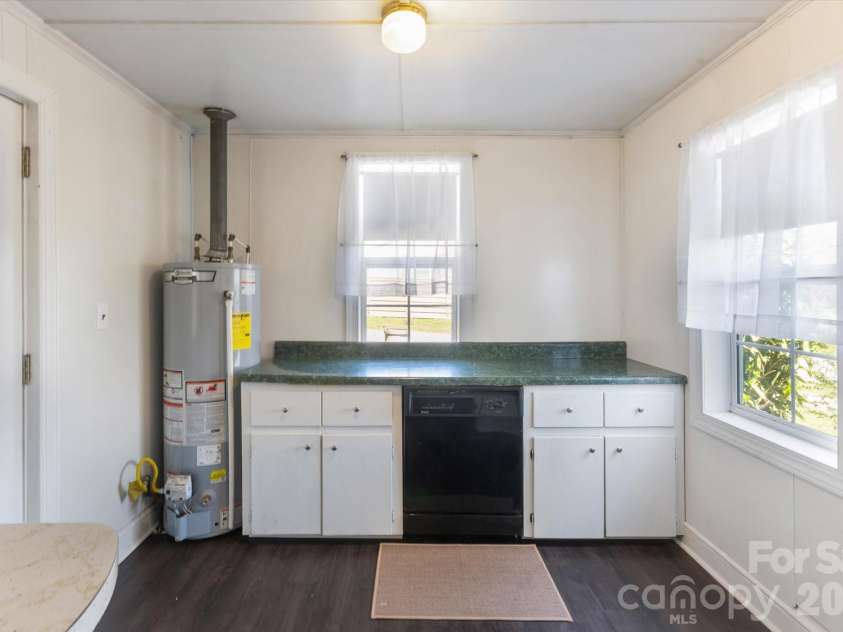 25 Montview Circle, Brevard, NC 28712.  MLS# CAR4365203, YatesRealty ID 21895. 