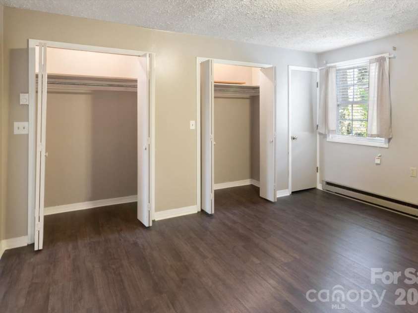 25 Montview Circle, Brevard, NC 28712.  MLS# CAR4365203, YatesRealty ID 21895. 
