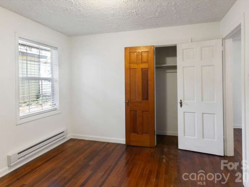 25 Montview Circle, Brevard, NC 28712.  MLS# CAR4365203, YatesRealty ID 21895. 