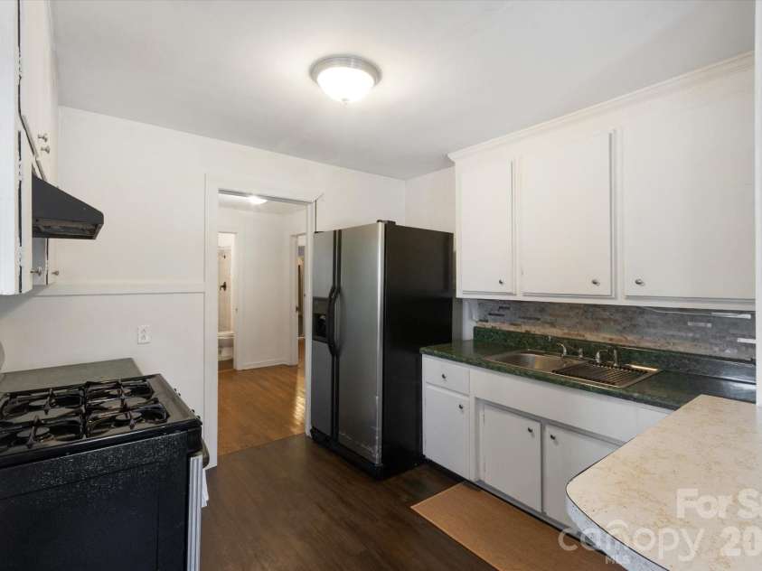 25 Montview Circle, Brevard, NC 28712.  MLS# CAR4365203, YatesRealty ID 21895. 