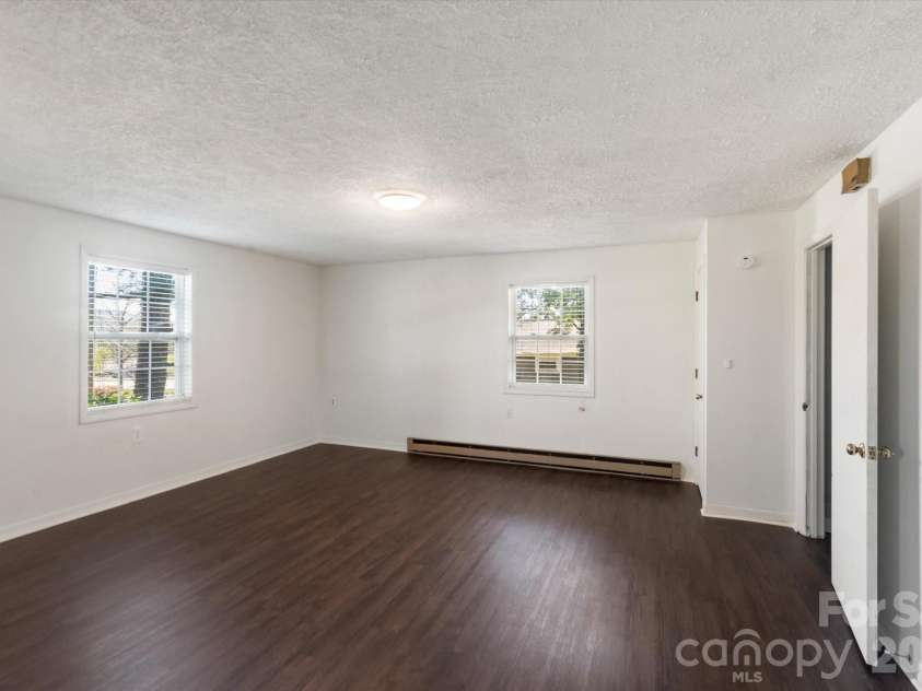 25 Montview Circle, Brevard, NC 28712.  MLS# CAR4365203, YatesRealty ID 21895. 