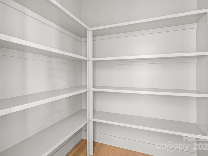 611 Crystal Heights Drive, Hendersonville, NC 28739.  MLS# CAR4263077, YatesRealty ID 21896. Master Clset