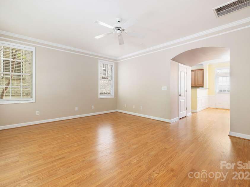 181 Singleton Road, Mooresville, NC 28117.  MLS# CAR4268089, YatesRealty ID 21897. Beautiful Front Living Room