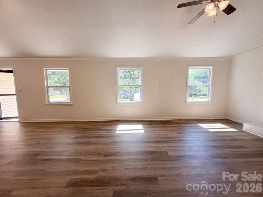 4700 Misty Hill Lane, Gastonia, NC 28056.  MLS# CAR4239522, YatesRealty ID 21897. 