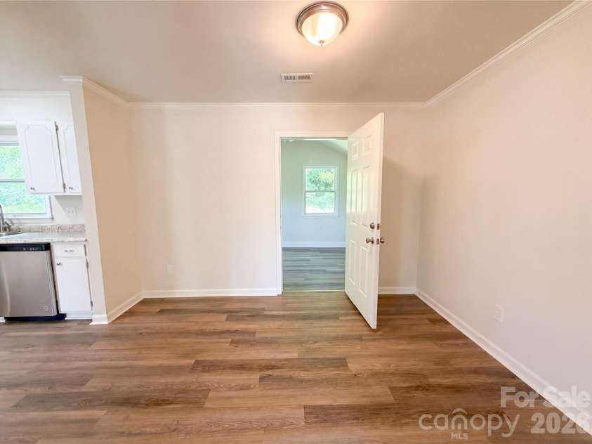 4700 Misty Hill Lane, Gastonia, NC 28056.  MLS# CAR4239522, YatesRealty ID 21897. 