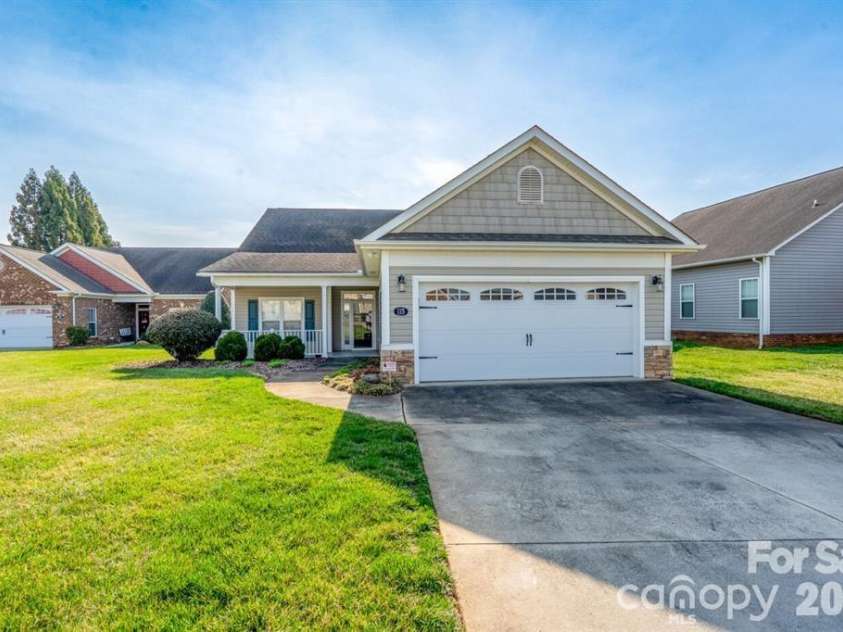 115 River Birch Drive, Salisbury, NC 28146.  MLS# CAR4420054, YatesRealty ID 21898. 