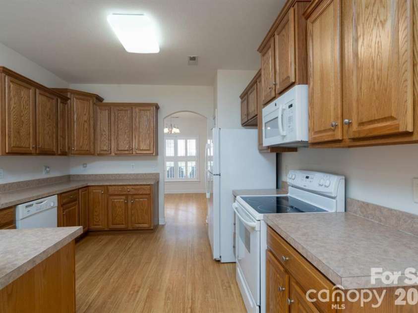 115 River Birch Drive, Salisbury, NC 28146.  MLS# CAR4420054, YatesRealty ID 21898. 