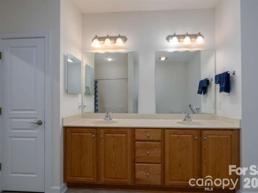 115 River Birch Drive, Salisbury, NC 28146.  MLS# CAR4420054, YatesRealty ID 21898. 
