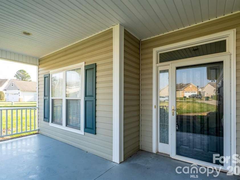 115 River Birch Drive, Salisbury, NC 28146.  MLS# CAR4420054, YatesRealty ID 21898. 