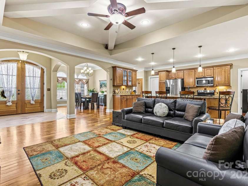 1616 Indian Springs Drive, Conover, NC 28613.  MLS# CAR4268711, YatesRealty ID 21899. Living/Kitchen/Dining/Foyer View