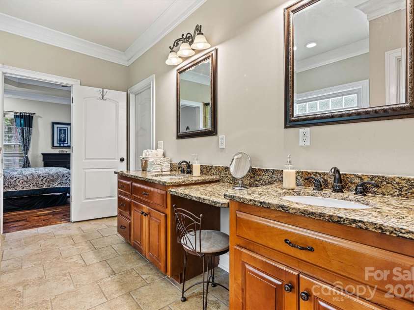 1616 Indian Springs Drive, Conover, NC 28613.  MLS# CAR4268711, YatesRealty ID 21899. Primary Bath/Dual Vanity View