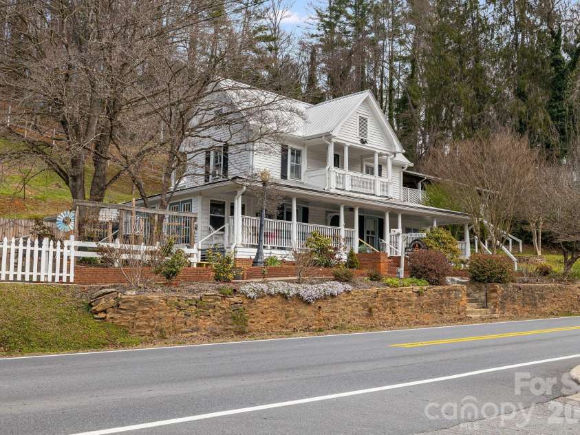 364 Haywood Road, Dillsboro, NC 28725.  MLS# CAR4351756, YatesRealty ID 21899. 