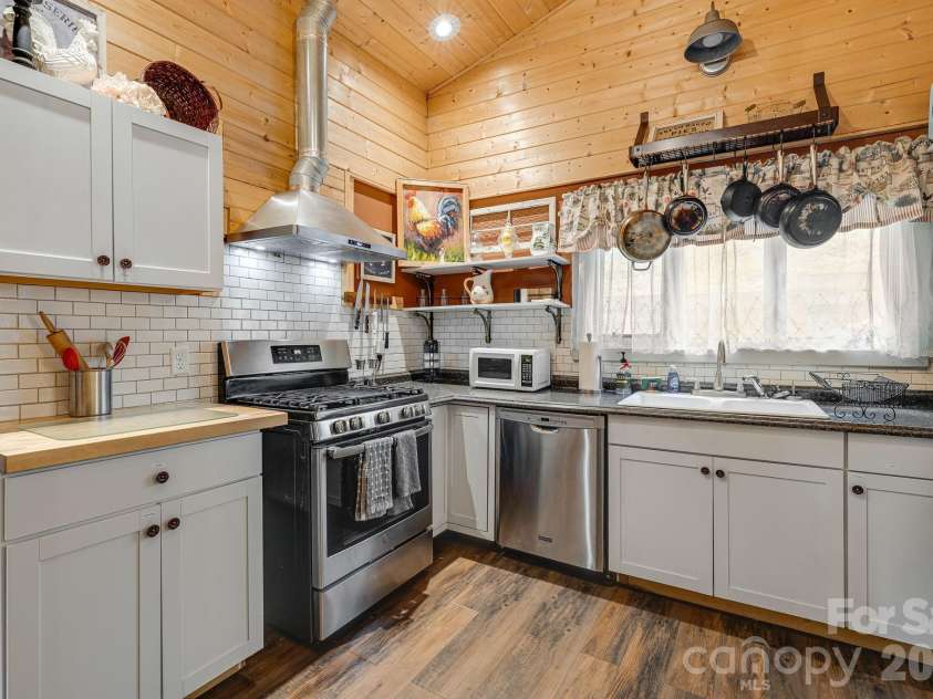 364 Haywood Road, Dillsboro, NC 28725.  MLS# CAR4351756, YatesRealty ID 21899. 