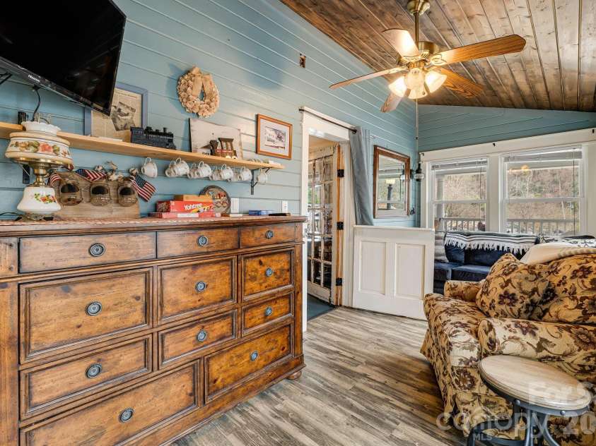 364 Haywood Road, Dillsboro, NC 28725.  MLS# CAR4351756, YatesRealty ID 21899. 