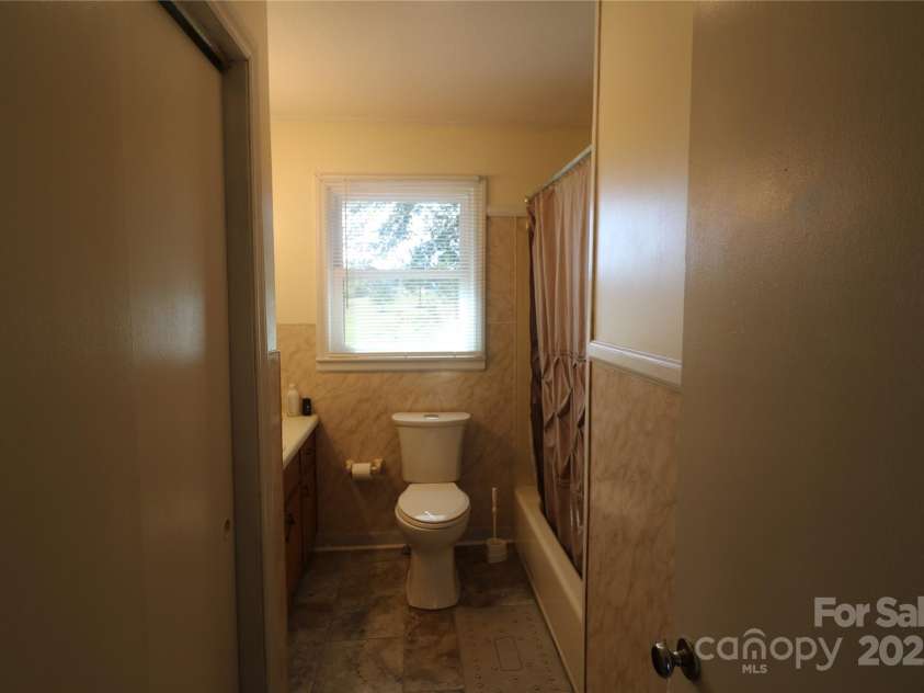 1260 US 221 Highway, Rutherfordton, NC 28139.  MLS# CAR4314402, YatesRealty ID 219. 