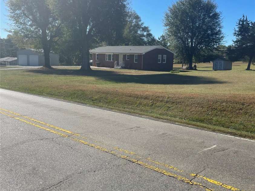 1260 US 221 Highway, Rutherfordton, NC 28139.  MLS# CAR4314402, YatesRealty ID 219. 