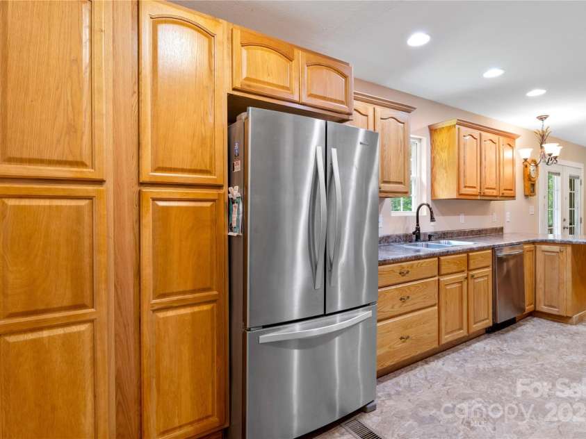 251 Vera Lane, Columbus, NC 28722.  MLS# CAR4267377, YatesRealty ID 21900. 