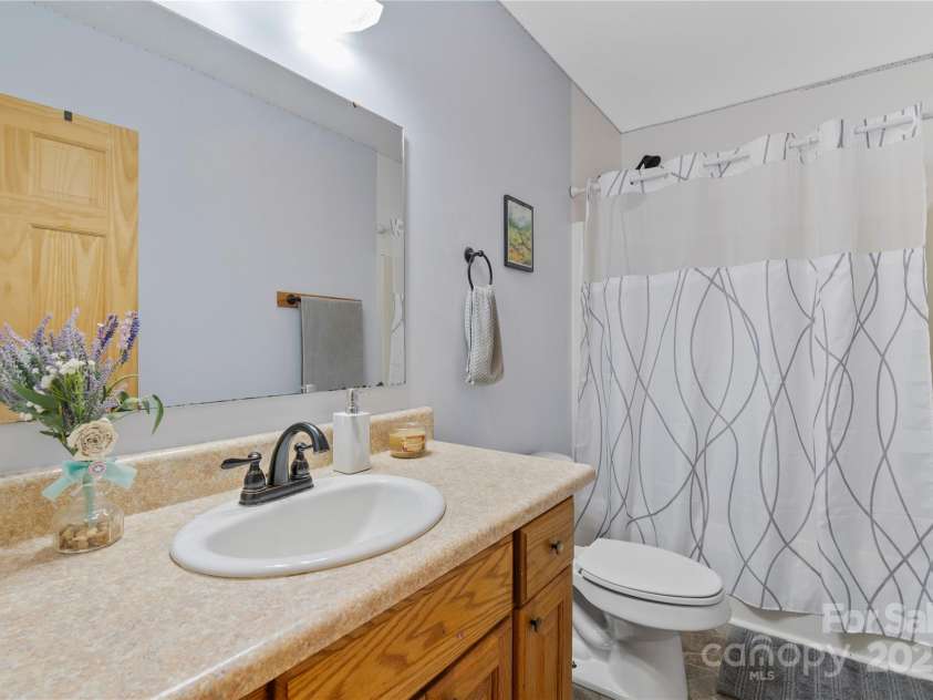 251 Vera Lane, Columbus, NC 28722.  MLS# CAR4267377, YatesRealty ID 21900. 