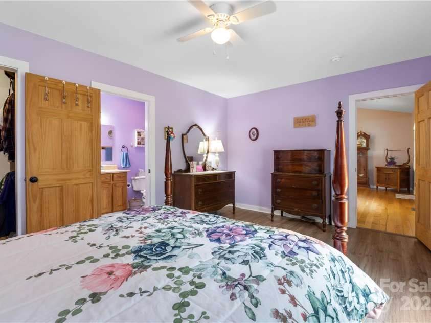 251 Vera Lane, Columbus, NC 28722.  MLS# CAR4267377, YatesRealty ID 21900. 