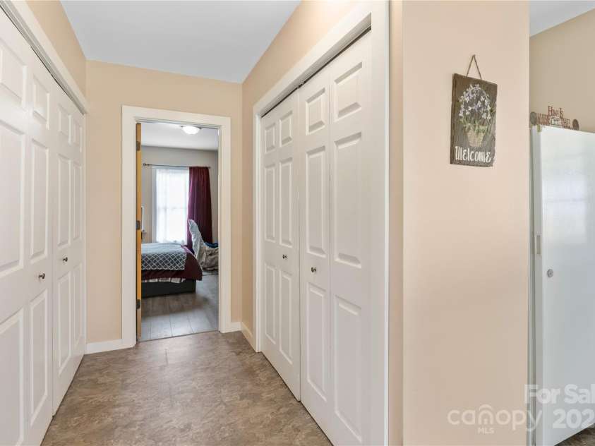 251 Vera Lane, Columbus, NC 28722.  MLS# CAR4267377, YatesRealty ID 21900. 