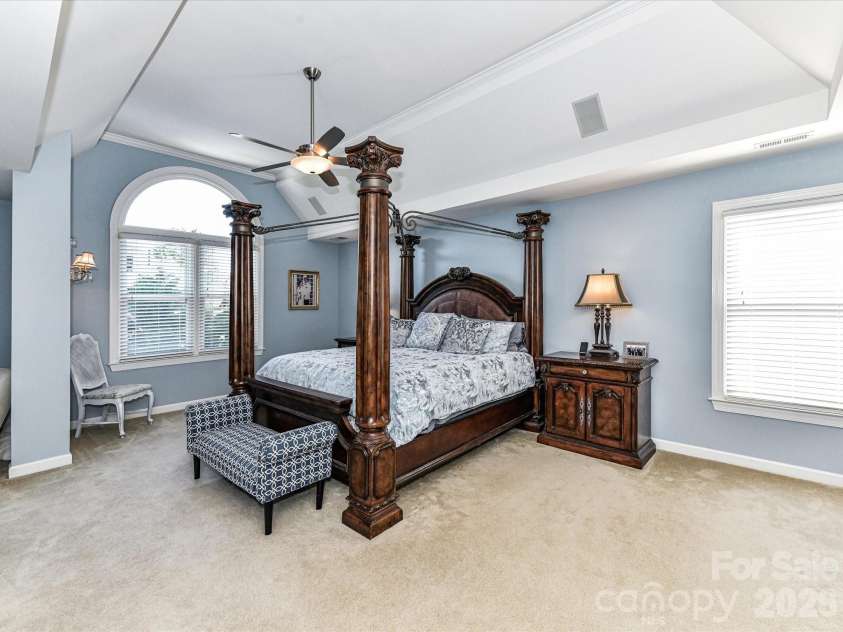 27246 Preston Place, Fort Mill, SC 29707.  MLS# CAR4372170, YatesRealty ID 21901. Grand Primary Suite