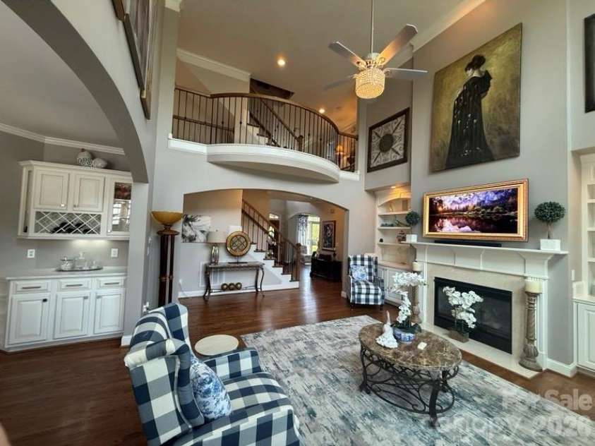 27246 Preston Place, Fort Mill, SC 29707.  MLS# CAR4372170, YatesRealty ID 21901. New Iron Rail Spindles