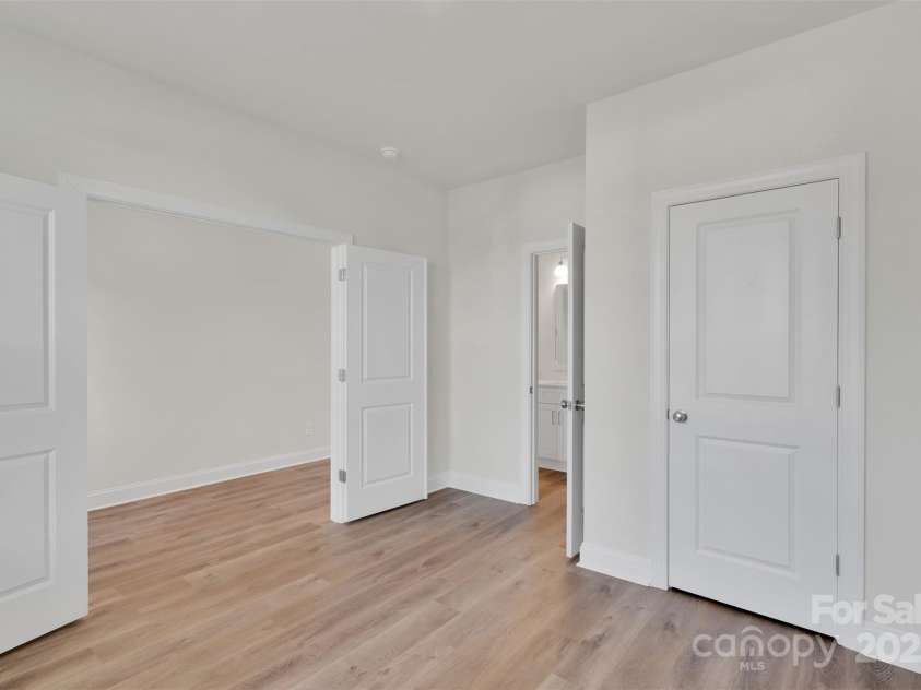 726 Lithia Inn Road, Lincolnton, NC 28092.  MLS# CAR4295169, YatesRealty ID 21901. 