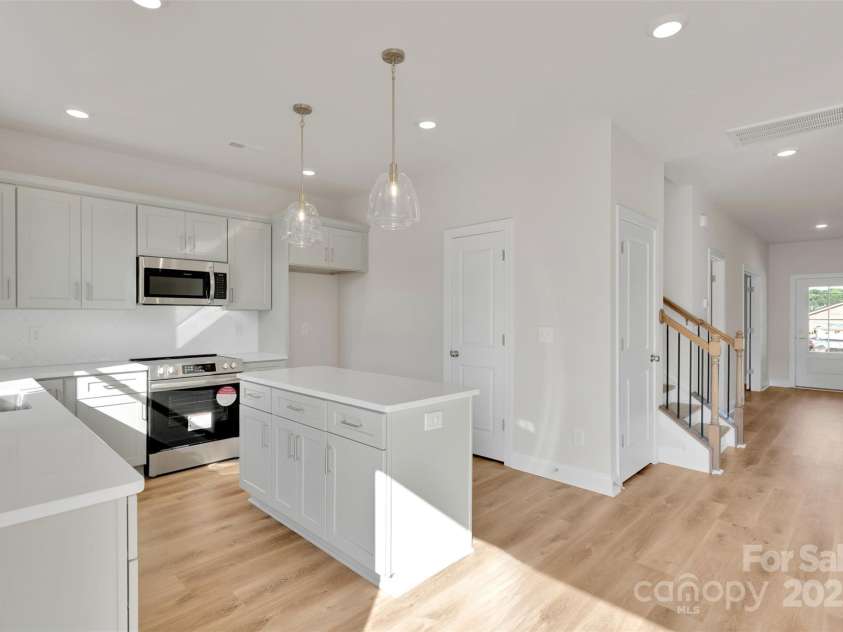 726 Lithia Inn Road, Lincolnton, NC 28092.  MLS# CAR4295169, YatesRealty ID 21901. 