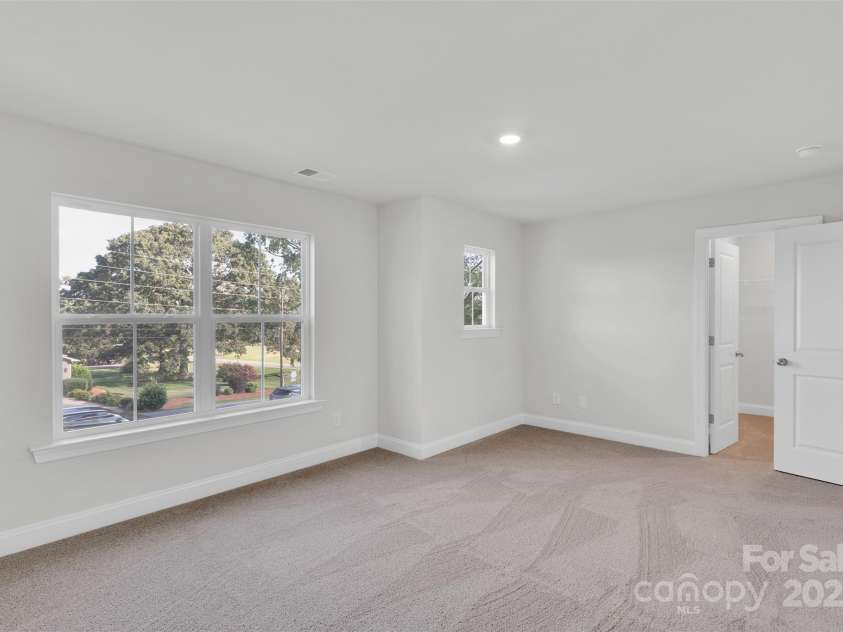 726 Lithia Inn Road, Lincolnton, NC 28092.  MLS# CAR4295169, YatesRealty ID 21901. 