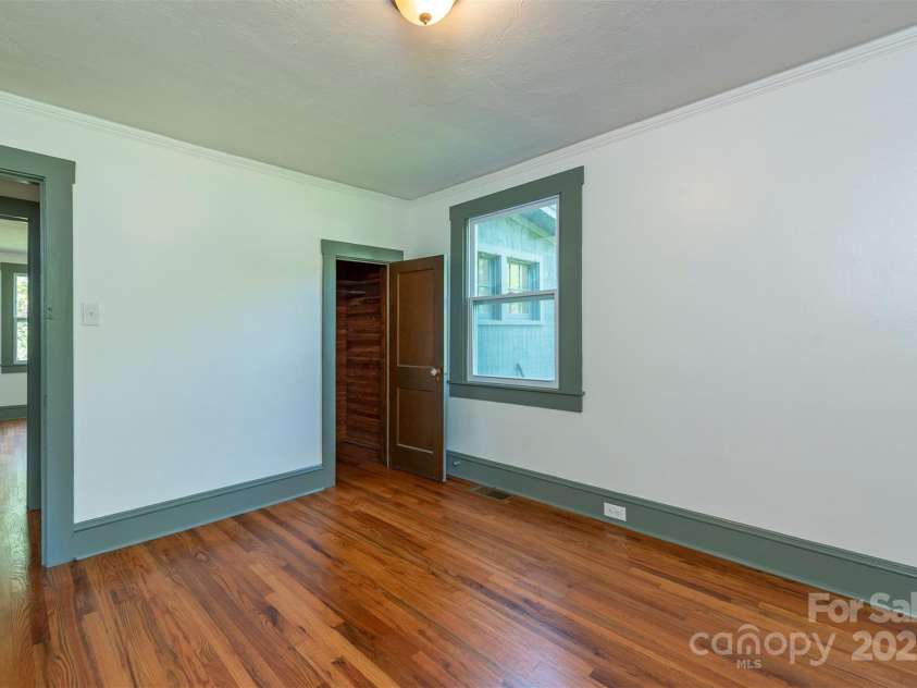 12 Mountain View Avenue, Black Mountain, NC 28711.  MLS# CAR4269712, YatesRealty ID 21904. Bedroom #2